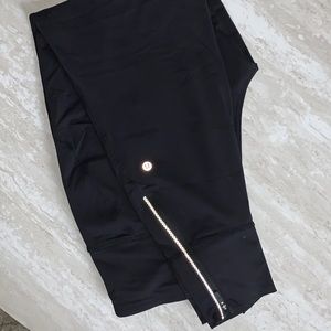 Lulu Lemon Joggers 10